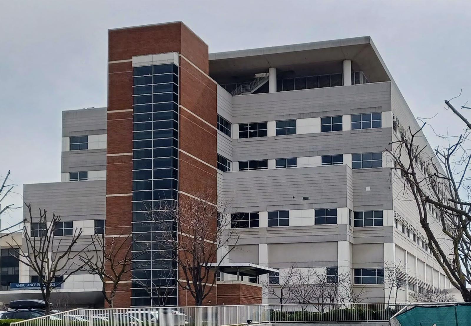 Community Regional Medical Center, Fresno, CA, north side 2024 02 26